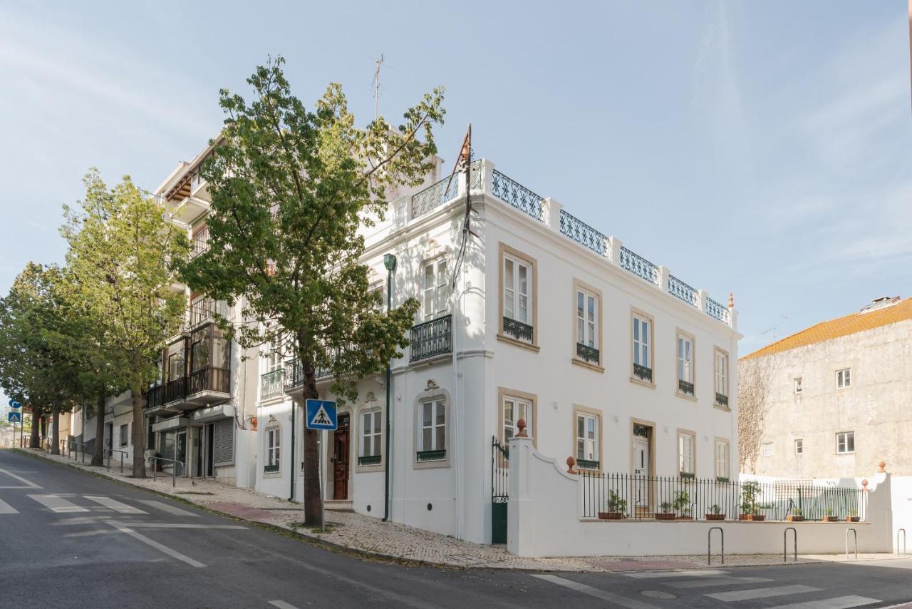 Almada Villa Exterior photo